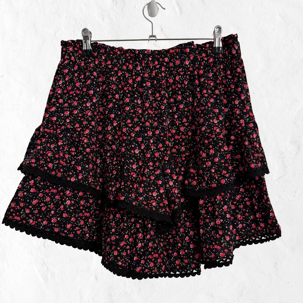 TARSE Floral Skort Women Large Black Red Ruffle Lace Trim NWT Tiered Mini Skirt